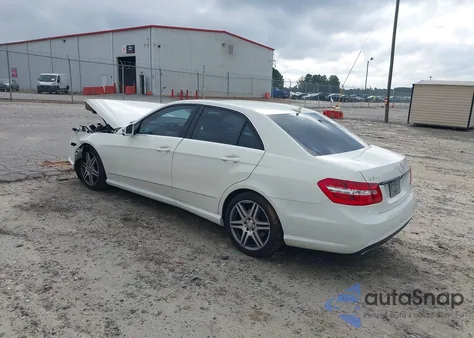 2010 Mercedes-Benz E 350 from USA, damaged, VIN WDDHF5GB6AA079777